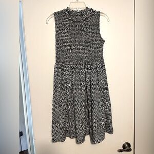 Versona Sleeveless Dress